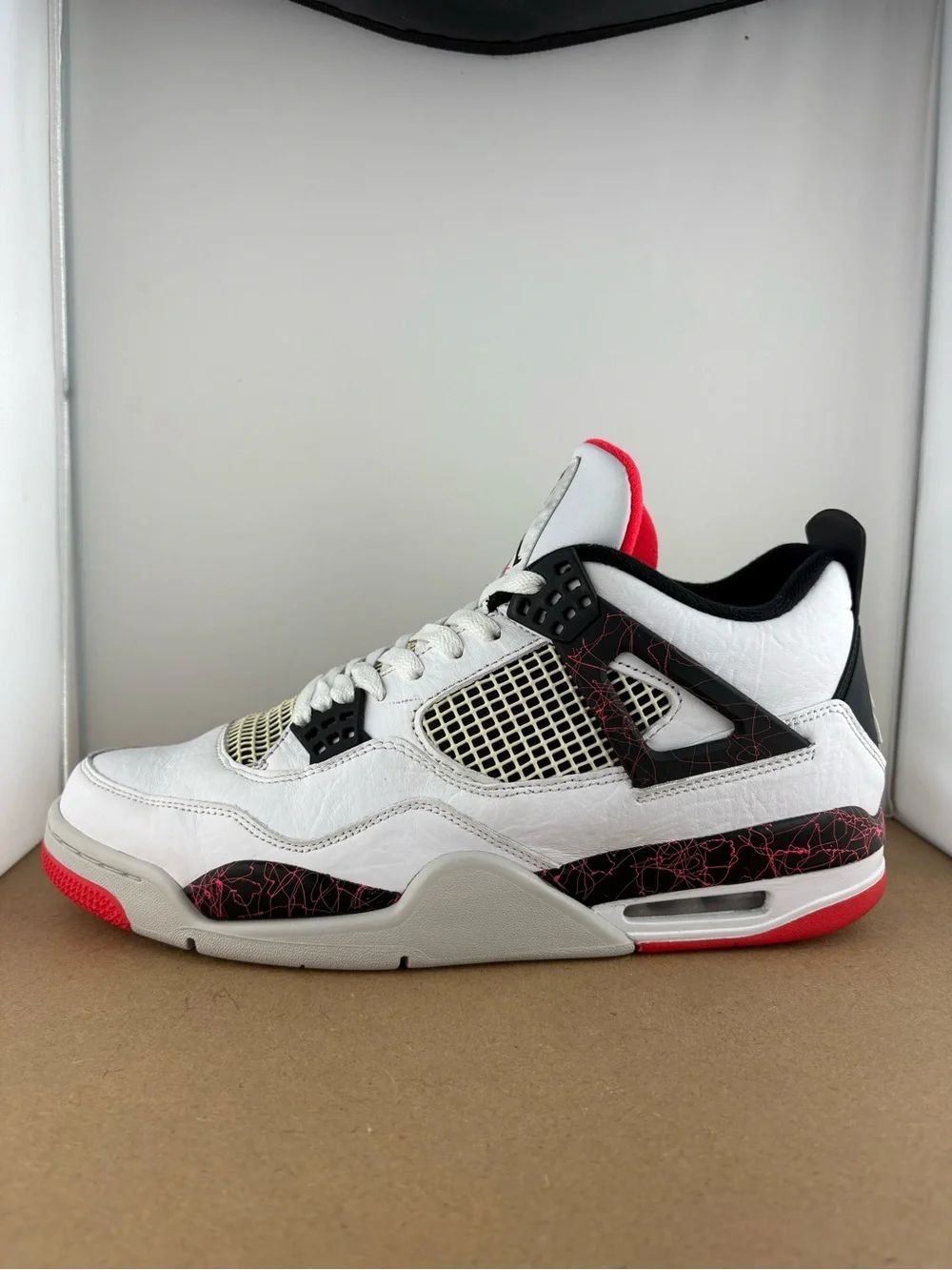 Nike Air Jordan 4 Retro Pale Citron 2019 White Black Red 308497-116 Size 12 (A5)